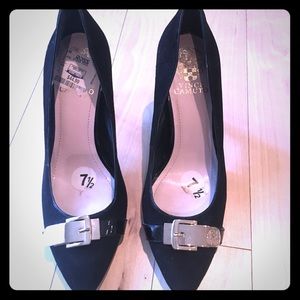 Women’s Vince Camuto, Black Pumps, 7.5